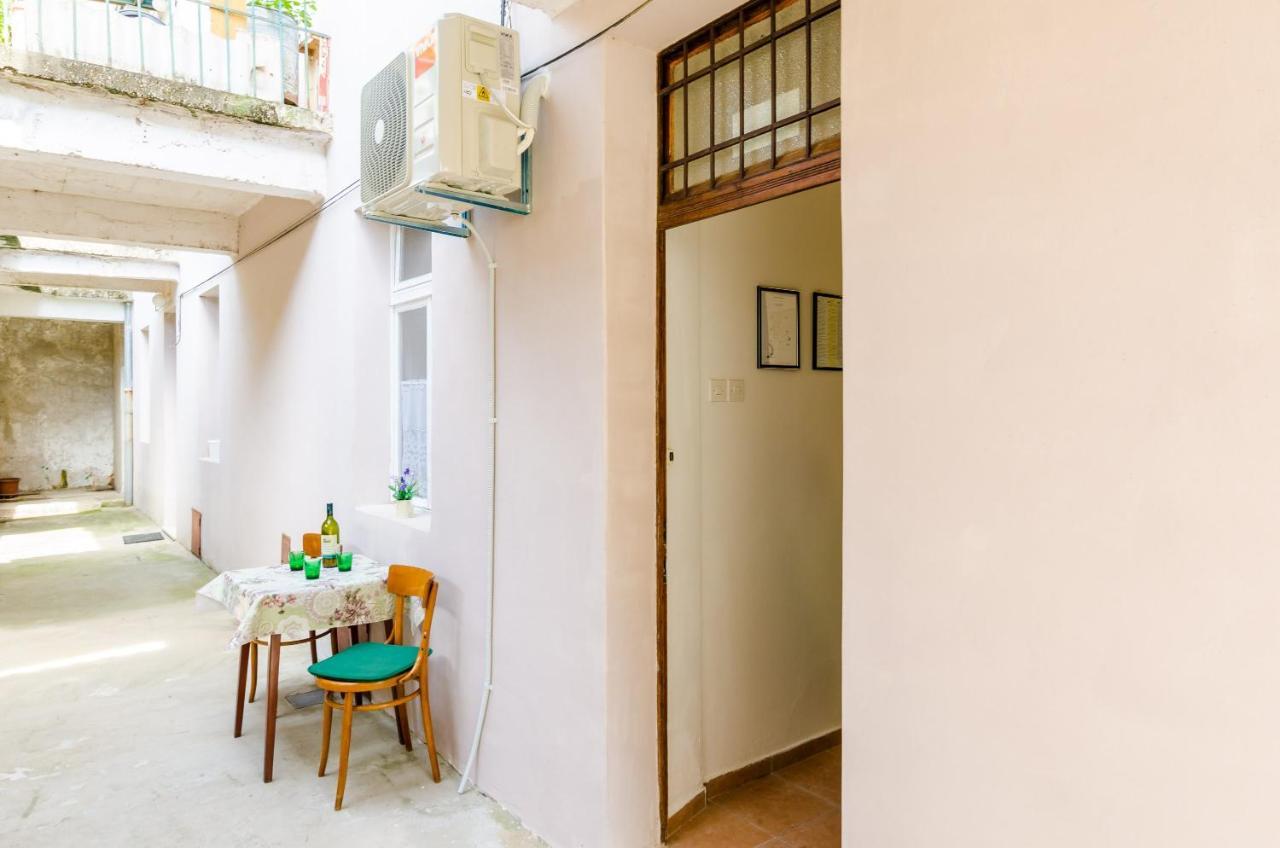 Apartment Lucy *